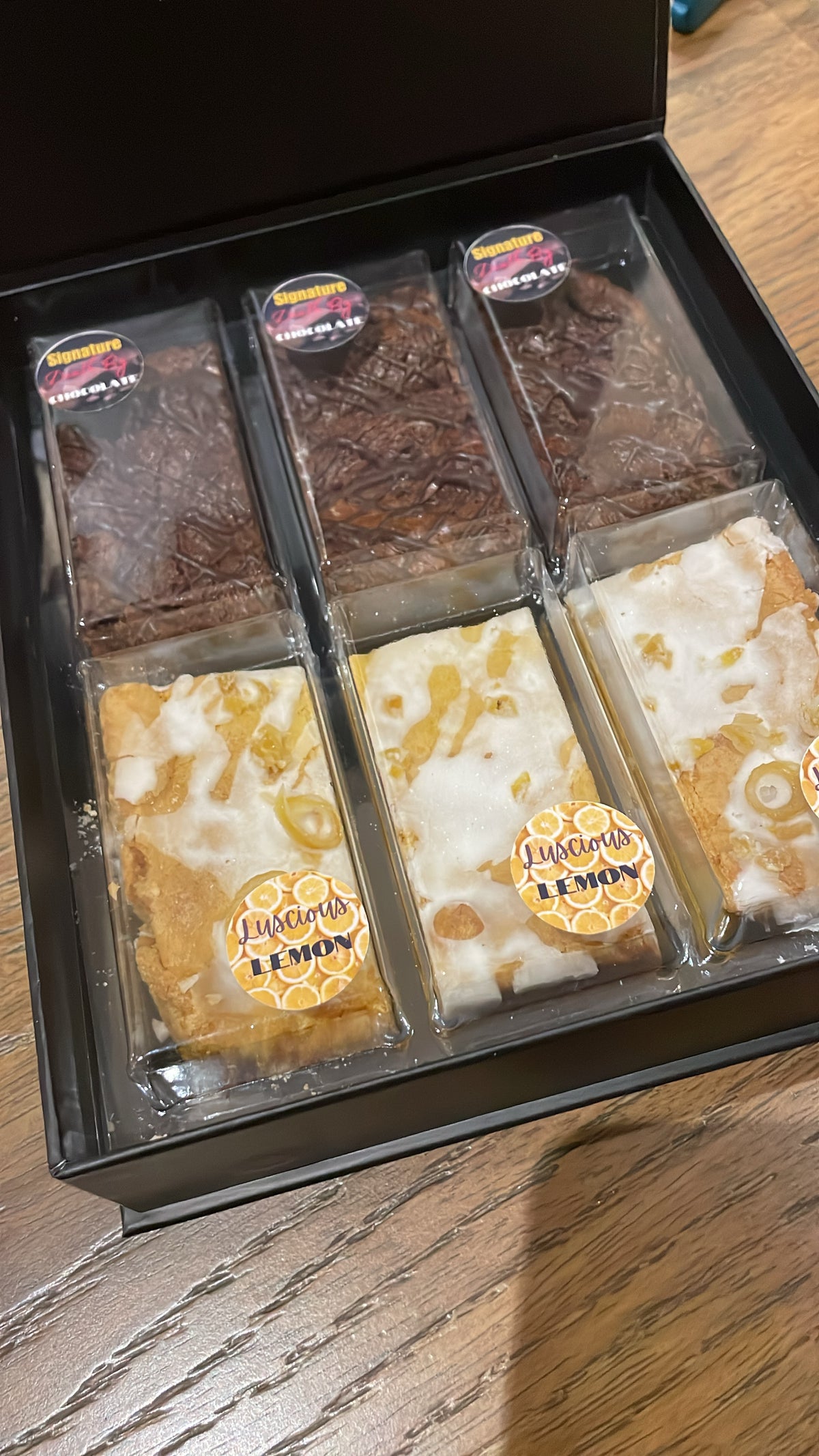 Luscious Lemon Blondie